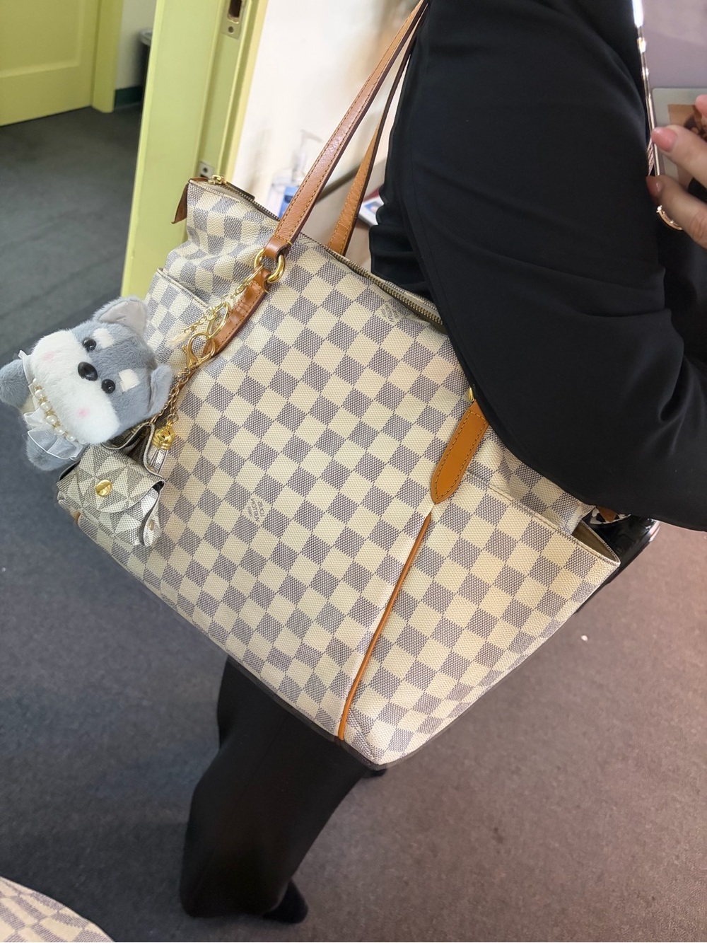 Louis Vuitton Beige/Gray Damier Azur Totally MM - Picture 8 of 14